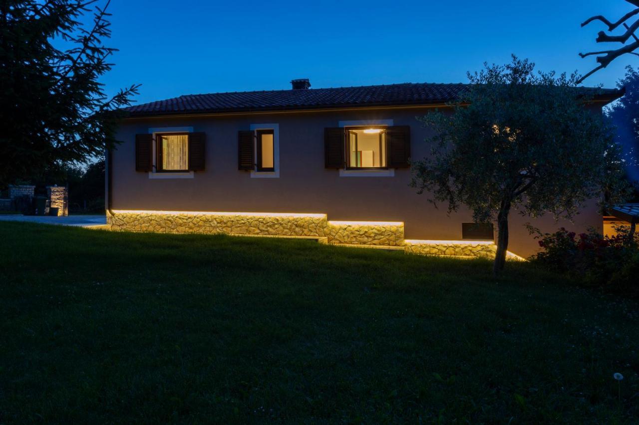 Villa Krizanci Zminj Exterior photo